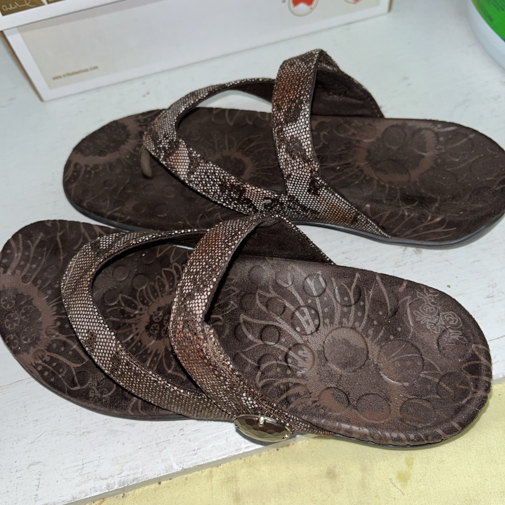 Women's Orthaheel Bronze Snake Sandals Size 7 Style Cocoa
